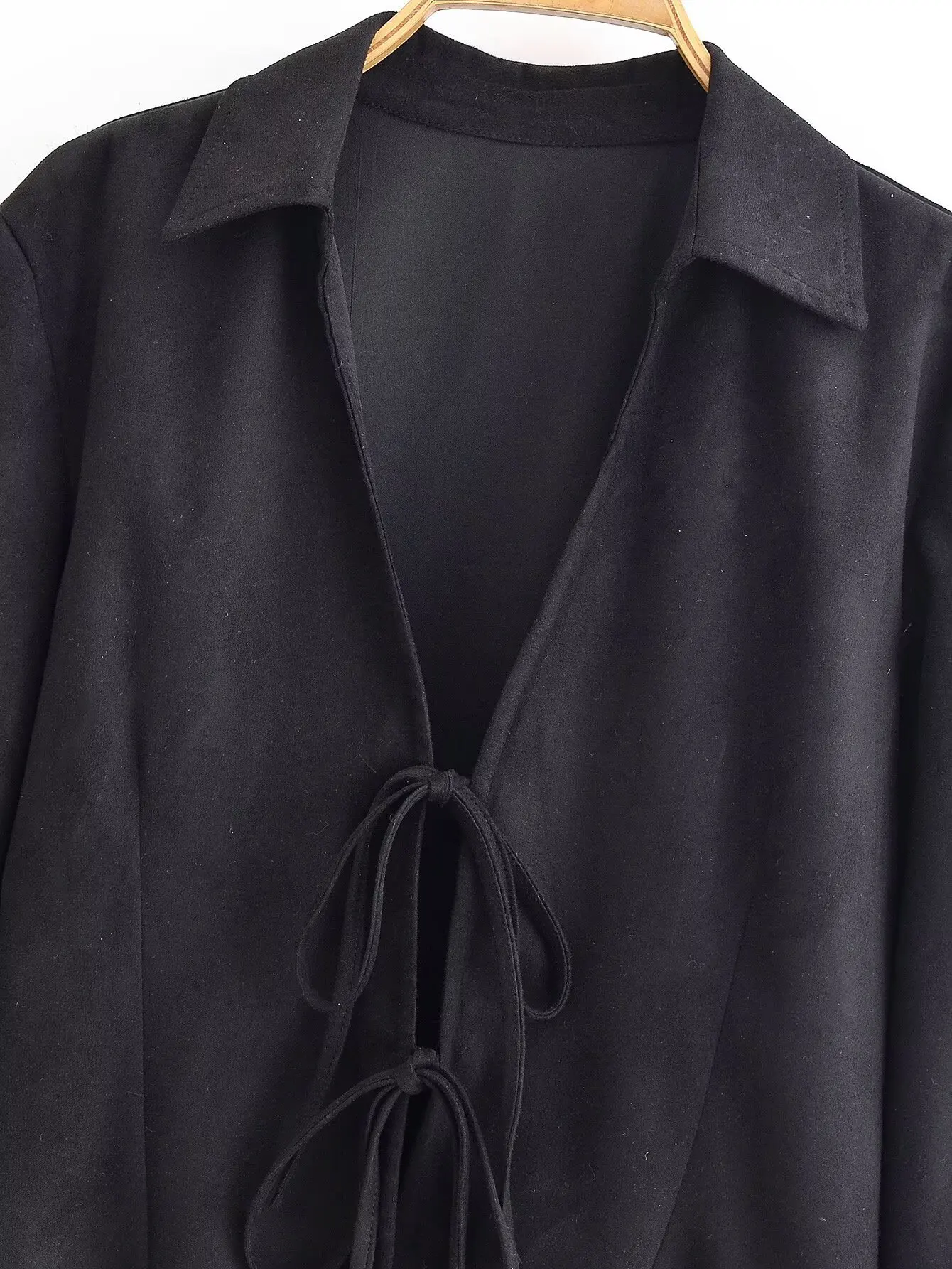 2025 nuovo stile invernale bella e bella camicia slim con scollo a V a maniche lunghe effetto scamosciato camicia con lacci per le donne