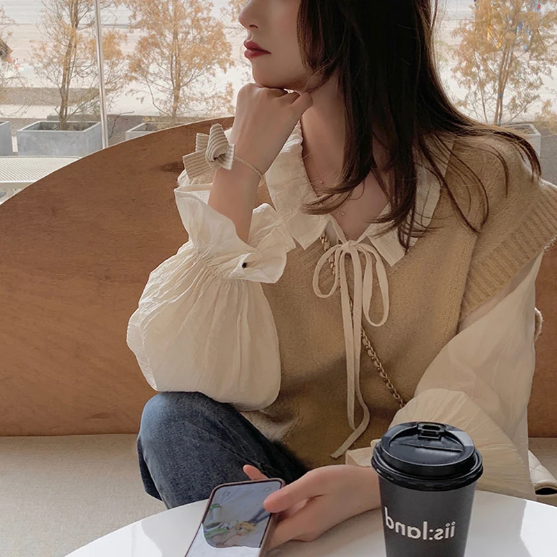 Women's Lace Base Shirt Inner Wear Two-Piece Set Fashionable Autumn Winter Ensemble Breathable Comfortable Quality Material