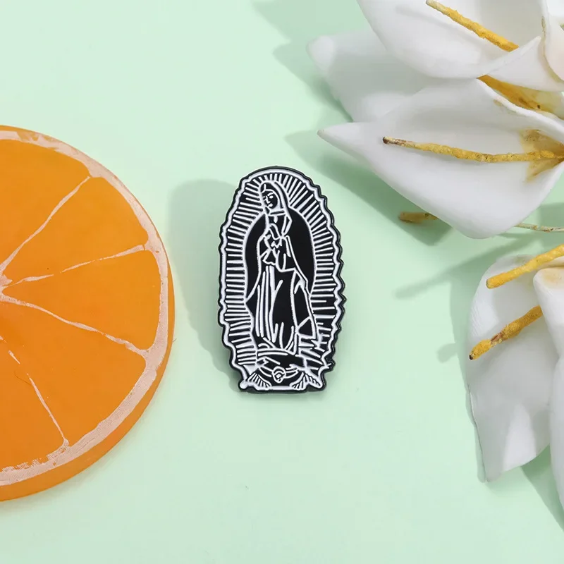 Our Lady of Guadalupe Enamel Pin Blessed Mother Catholic Feast Brooch Backpack Lapel Badge Retro Punk Divine Jewelry Wholesale