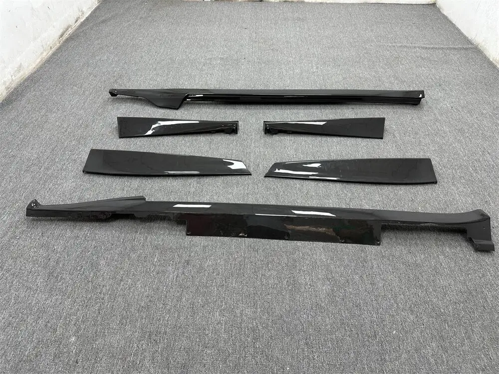 جودة عالية OEM نمط ألياف الكربون الجاف تنورة السيارة الجانب المفسد مناسبة لفيراري Purosangue FUV