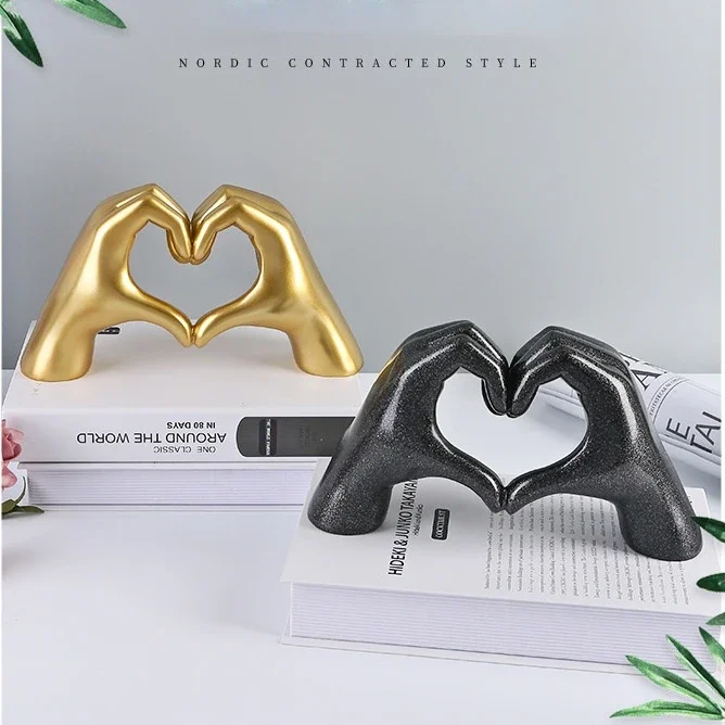 Nordic Style Heart Gesture Sculpture Resin Abstract Hand Love Statue Figurines Wedding Home Living Room Desktop Ornaments