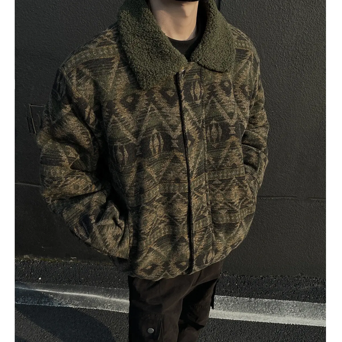 

Retro ethnic style jacquard lamb velvet jacket for men in winter plus velvet thickened warm cotton jacket high-quality jacket