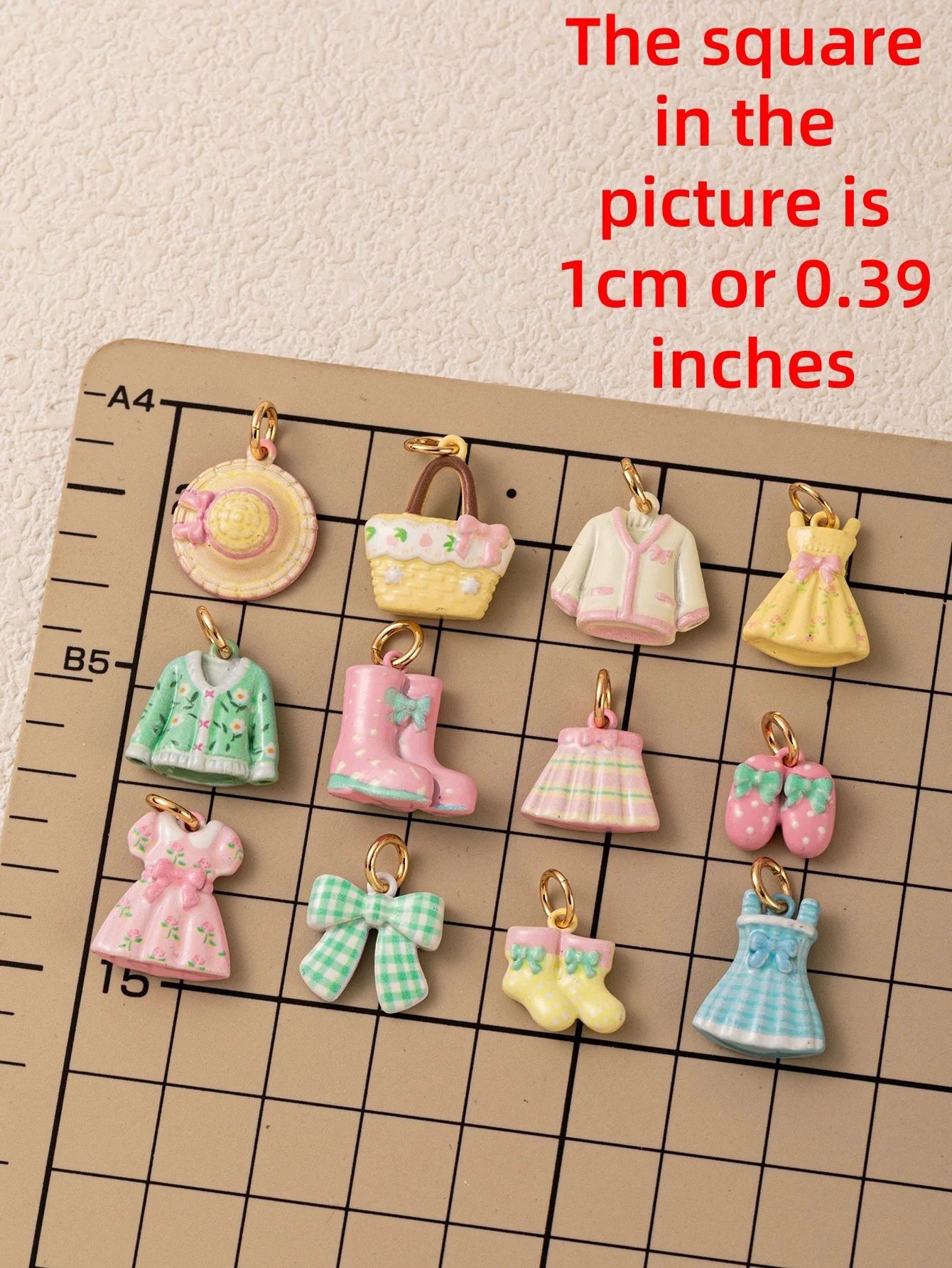 Ins Süße, modische neue Kleider-Schleifen-Socken-Stiefel-DIY-Anhänger-Charms für die Schmuckherstellung – Detail 1
