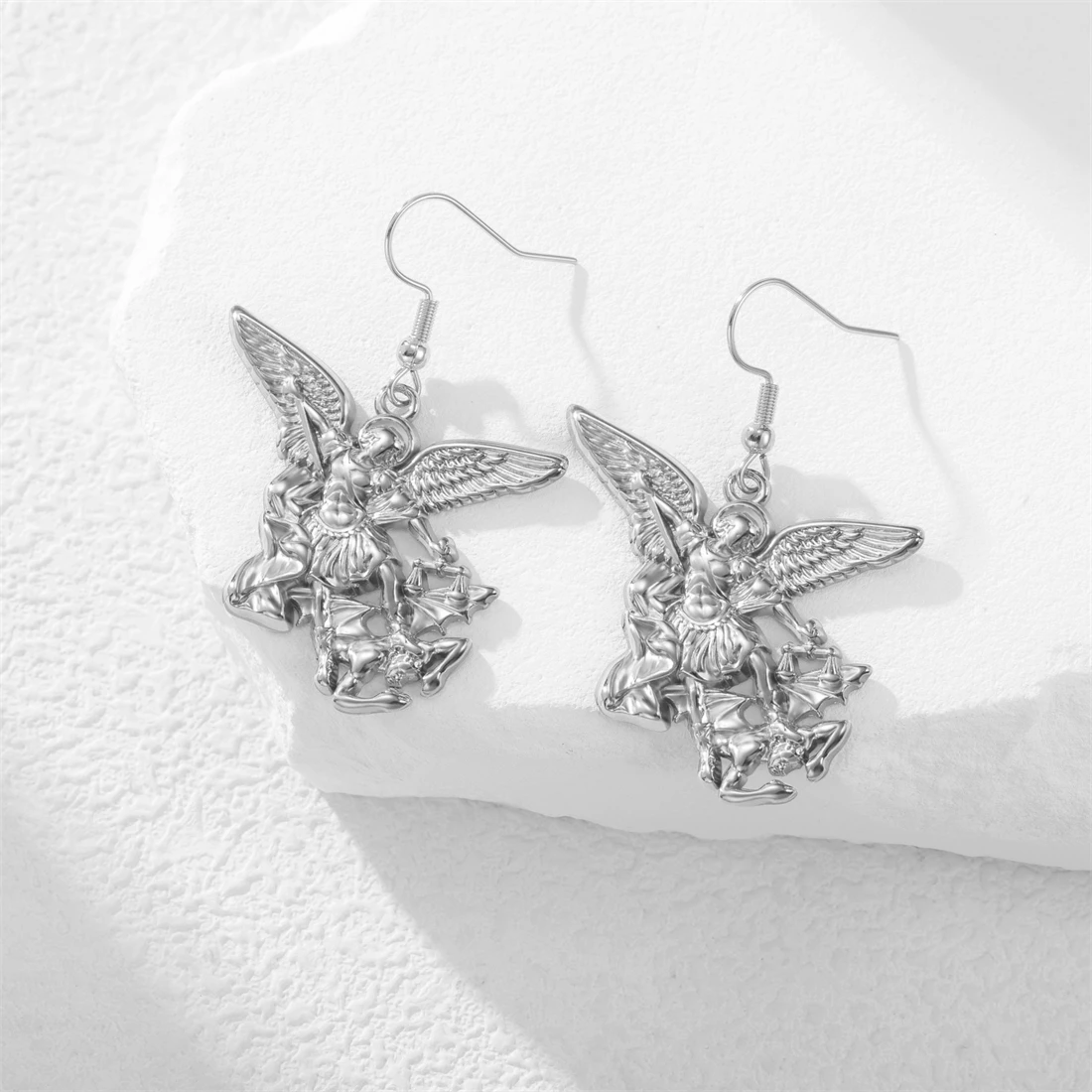 Eueavan Erzengel St. Michael Schütze uns Ohrringe für Frauen Edelstahl Katholischer Schutzpatron Hängeohrringe Schmuck Geschenk – Detail 11