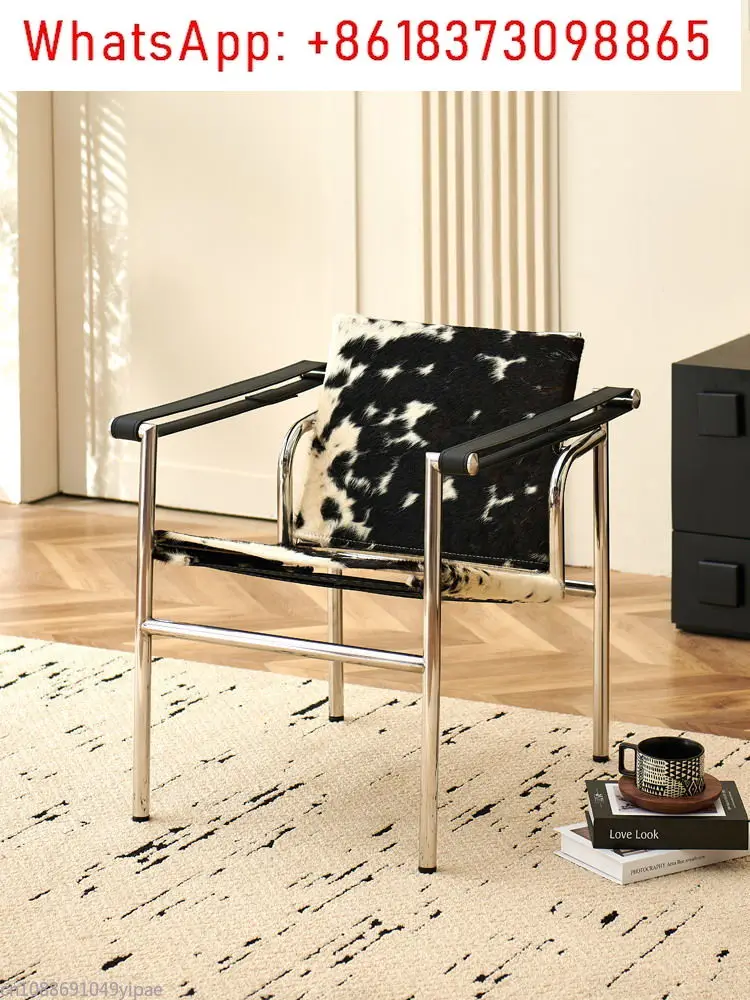 LC1 Basculan Chair …