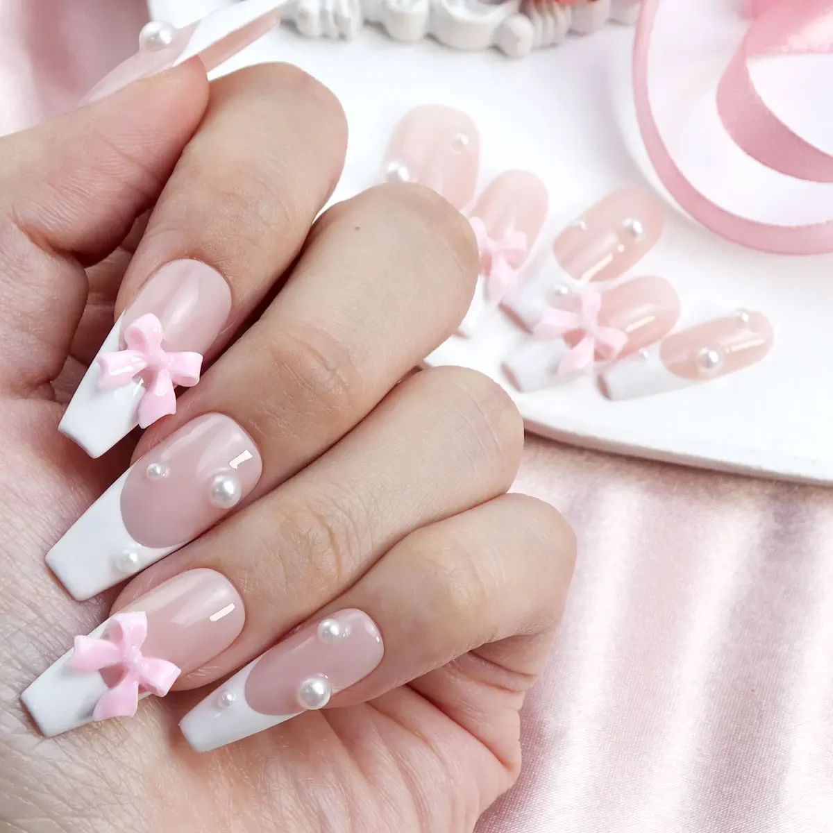 10pc Cute White Sweet Princess Removable Handmade Wear Nail Art Y2K Vitality Girl Short Fake Nails Bow Pearl Heart Nail Patch