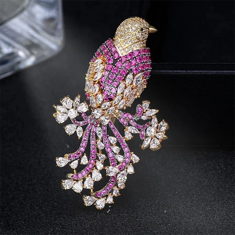 Creative Bird Brooch Leisure Brooch Lady Luxury Jewelry Gold-plated  Animal Brooch Coat Scarf Brooch
