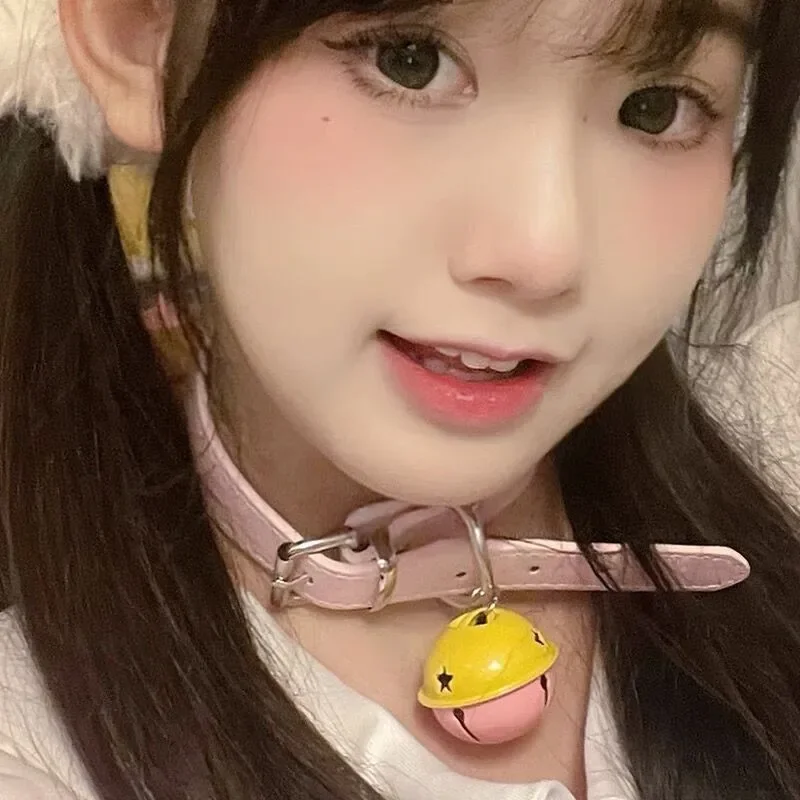 Сексуальная женская розовая искусственная кожа с бантом, тяговая веревка, металлическая цепочка-колокольчик, кулон в стиле панк, воротник-колье, ожерелье, реквизит для косплея