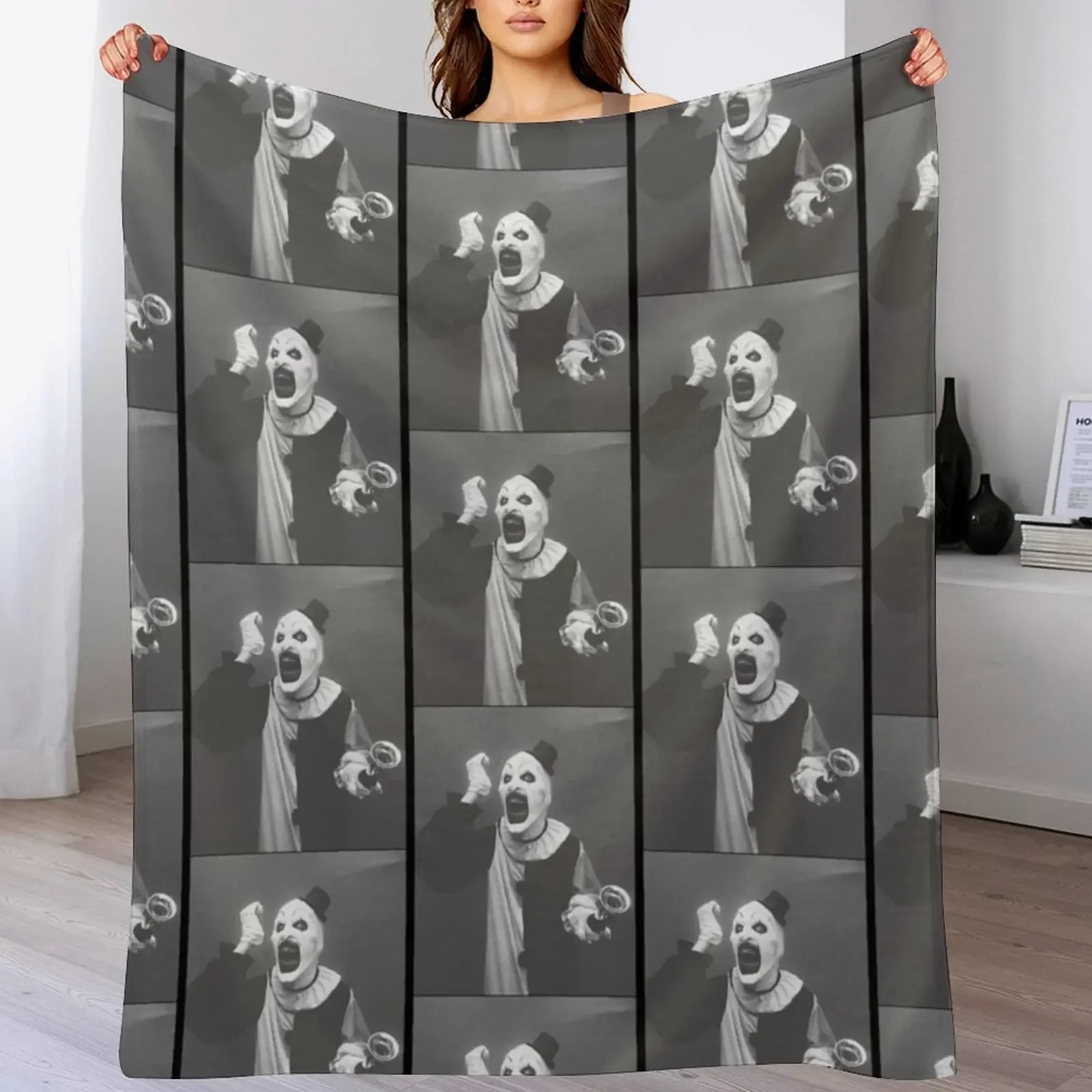 

Terrifier art the clown horror Throw Blanket Flannel Picnic blankets ands Stuffeds Blankets