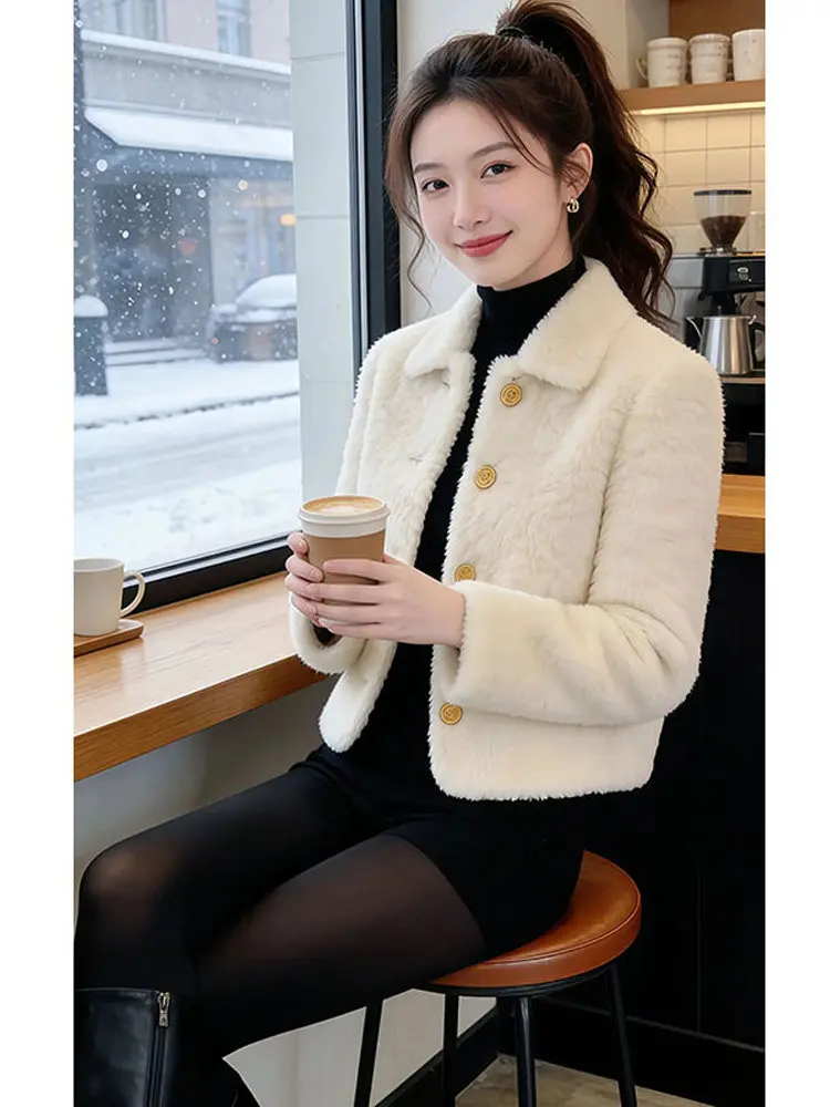 Koreańska kurtka z krótkiego futra jagnięcego dla kobiet, jesienno-zimowa, modna, z perłowym kołnierzem, elegancki płaszcz dla bogatych pań.