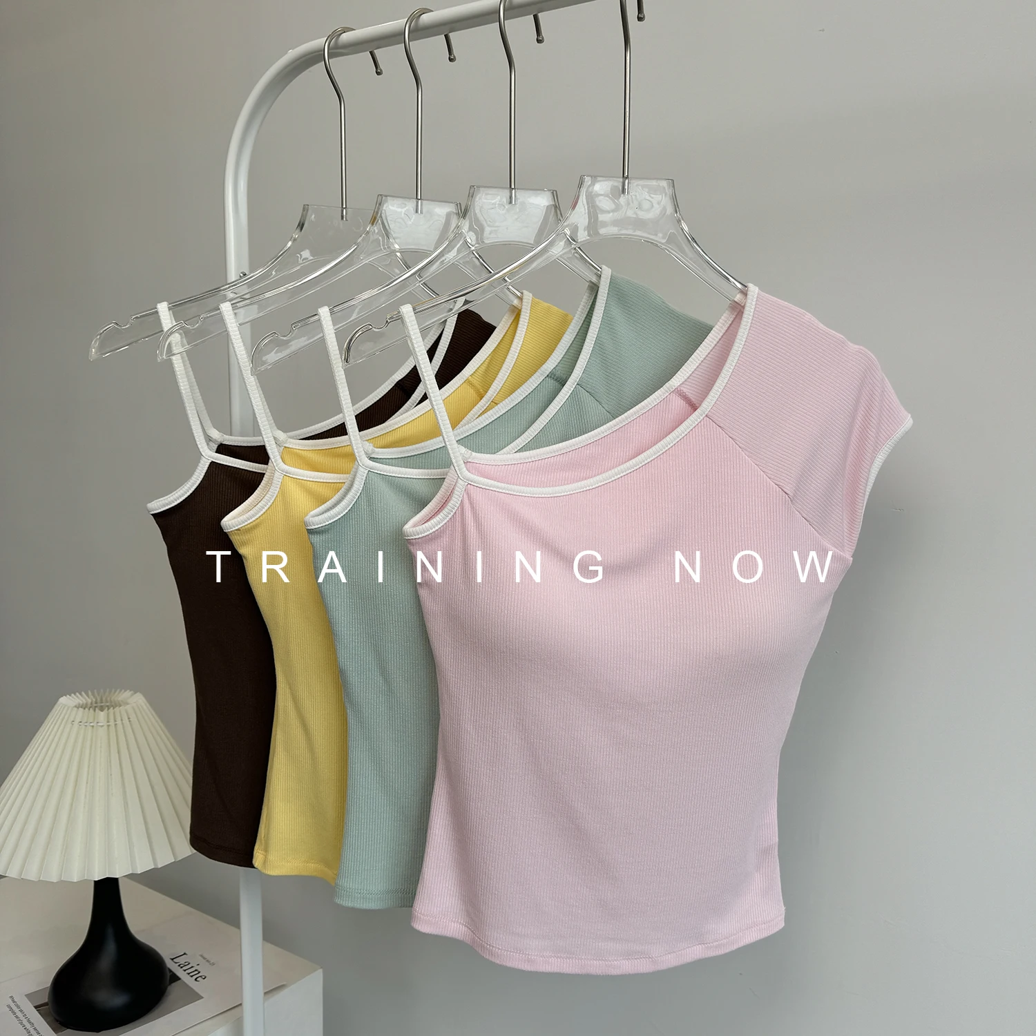 

High-value sports vest women summer integrated yoga training beautiful back outdoor running shock-proof bodywear