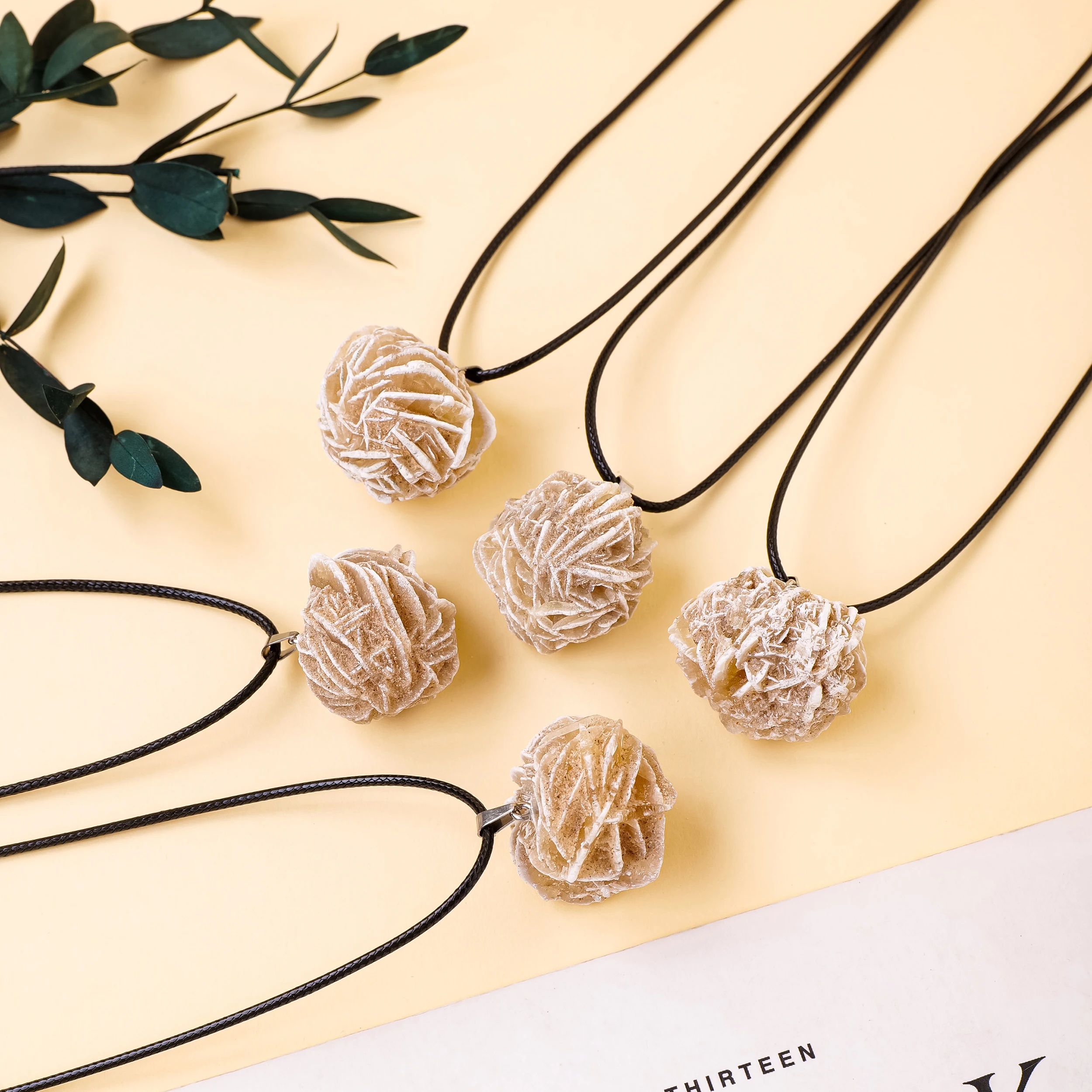 1pc Raw Stones Desert Rose Adenium Obesum Pendant Natural Quartz Crystal Reiki Healing Gem Mineral Specimen