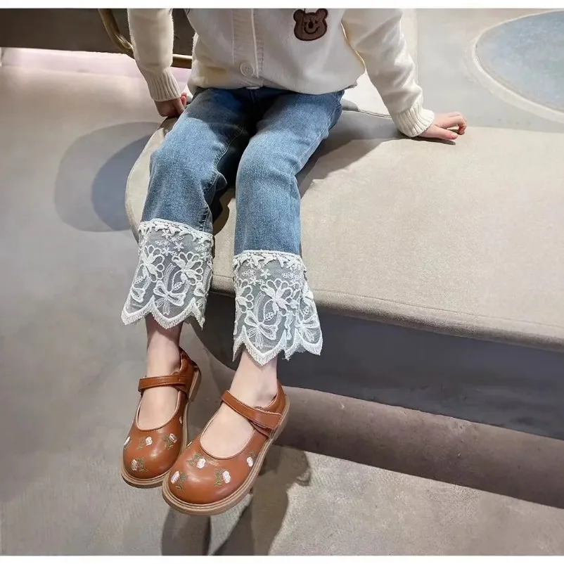 ربيع 2015 الاطفال الجينز فتاة الدانتيل السراويل الاطفال 2-7 سنة الفتيات السراويل الأطفال أزياء جديدة الخريف الملابس