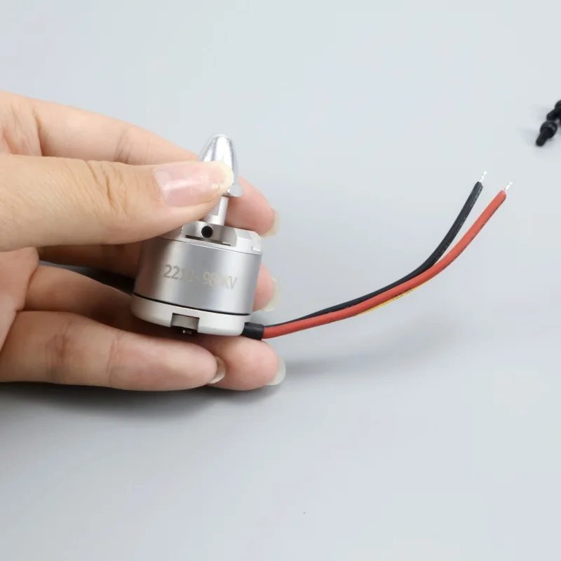 2212 980KV Conjunto de motor sem escova resistente a altas temperaturas CW/CCW para RC Quadcopter F450 F550 FPV Multicopter