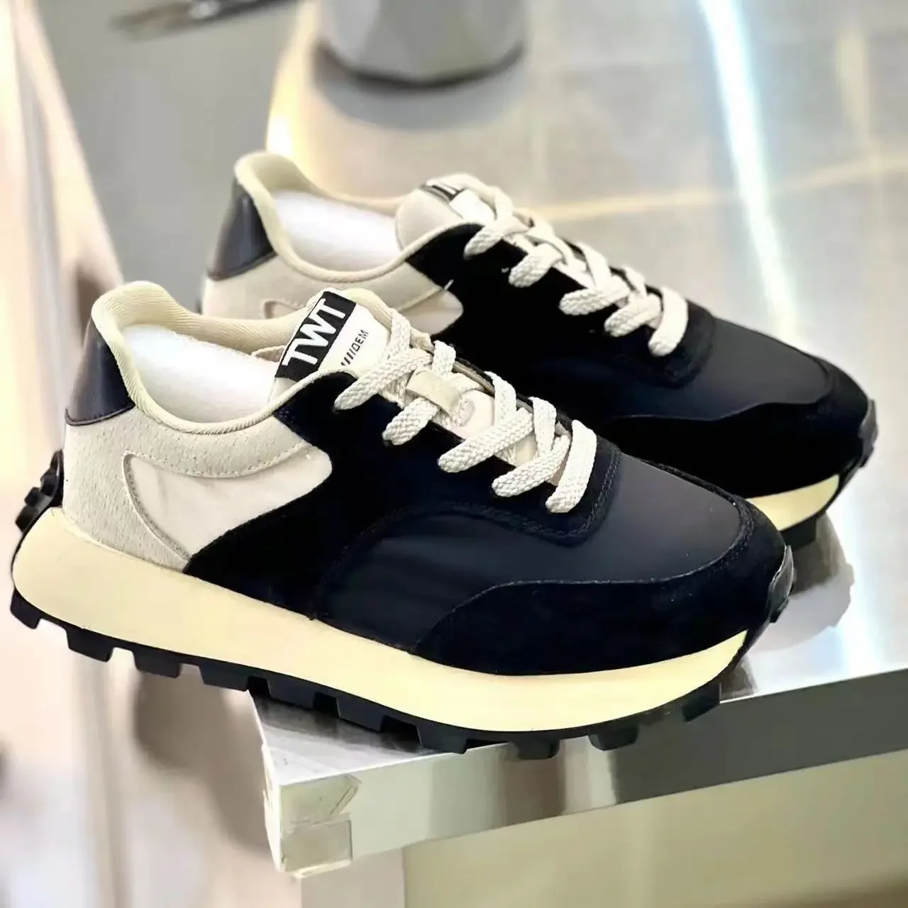 Women Dad Sneakers Chunky Non Slip Brand Woman Sport Shoes Platform Black Outdoor Walking Tennis Vulcanized Shoes Female Winter