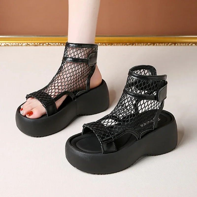 

Женские сандалии на платформе и плоской подошве, летняя повседневная модная сетчатая обувь, уютная женская обувь для прогулок, новинка 2025, трендовая дизайнерская обувь Mujer