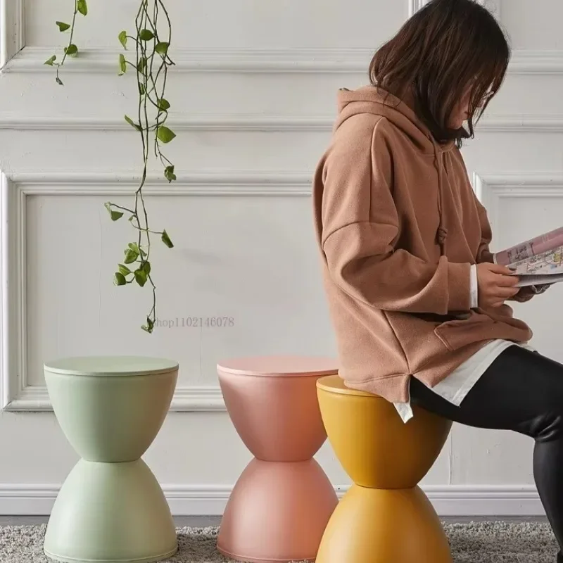 

Plastic stool INS side table creative design hourglass bedside table fashionable changing shoes round home furniture muebles