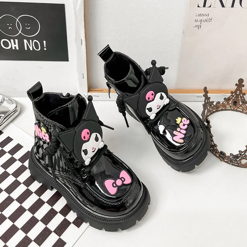 Kawaii Kuromi Pluszowe buty dziecięce Jesień Zima Grube Sanrio Cartoon Anime Martin Boot Antypoślizgowe buty outdoorowe Prezent dla dziewczynki