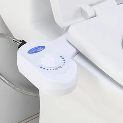 BIDET L'inodoro intelligente non lava il coperchio dello sciacquone con un detergente per il corpo con acqua calda e fredda