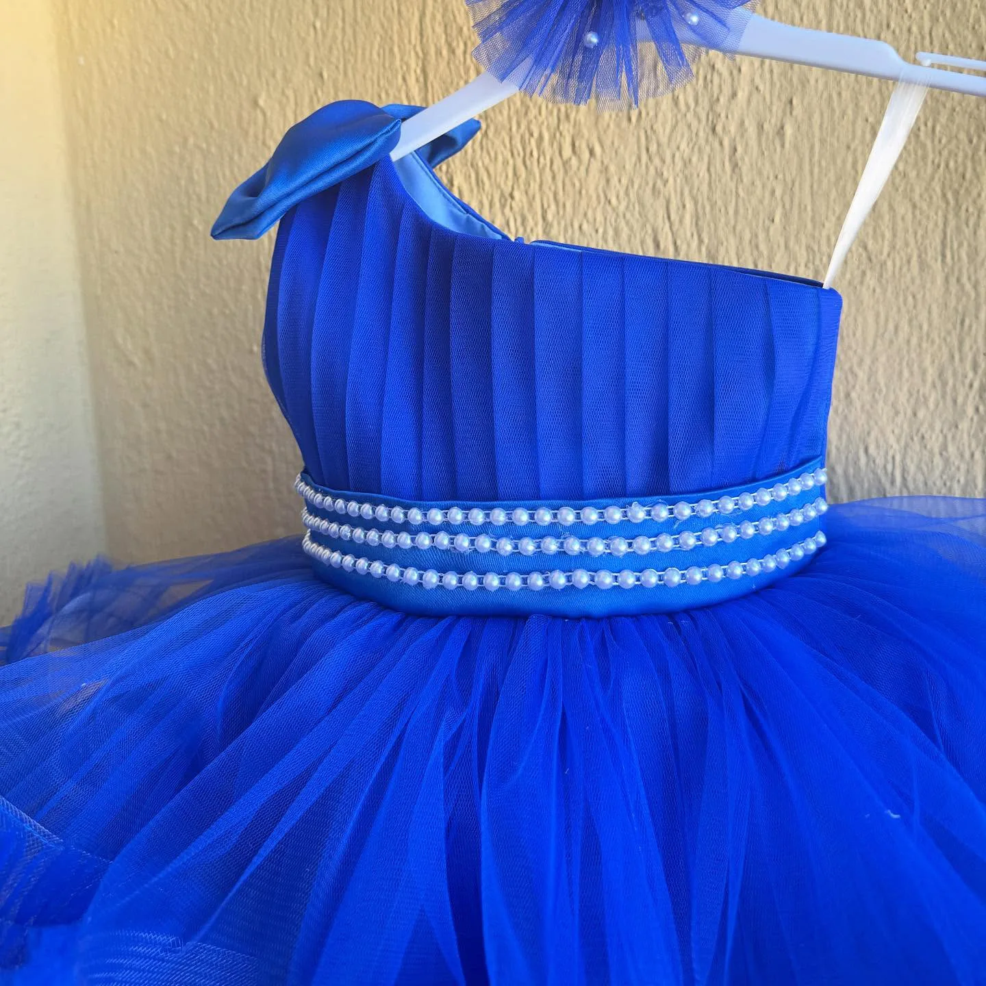 Flower Girls Dresse  Blue One-Shoulder Kids' Dress - Pearl Trim Tulle Tiered Cake Skirt Birthday Christmas Princess for Wedding