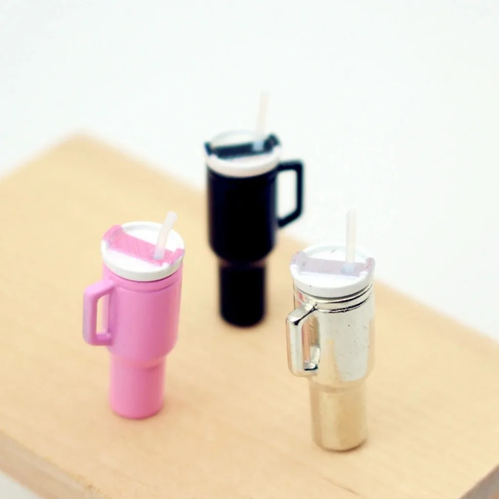 1/12 Scale Mini Simulation Straw Water Insulated Cup, Dollhouse Food Play Scene Decor Doll Accessories