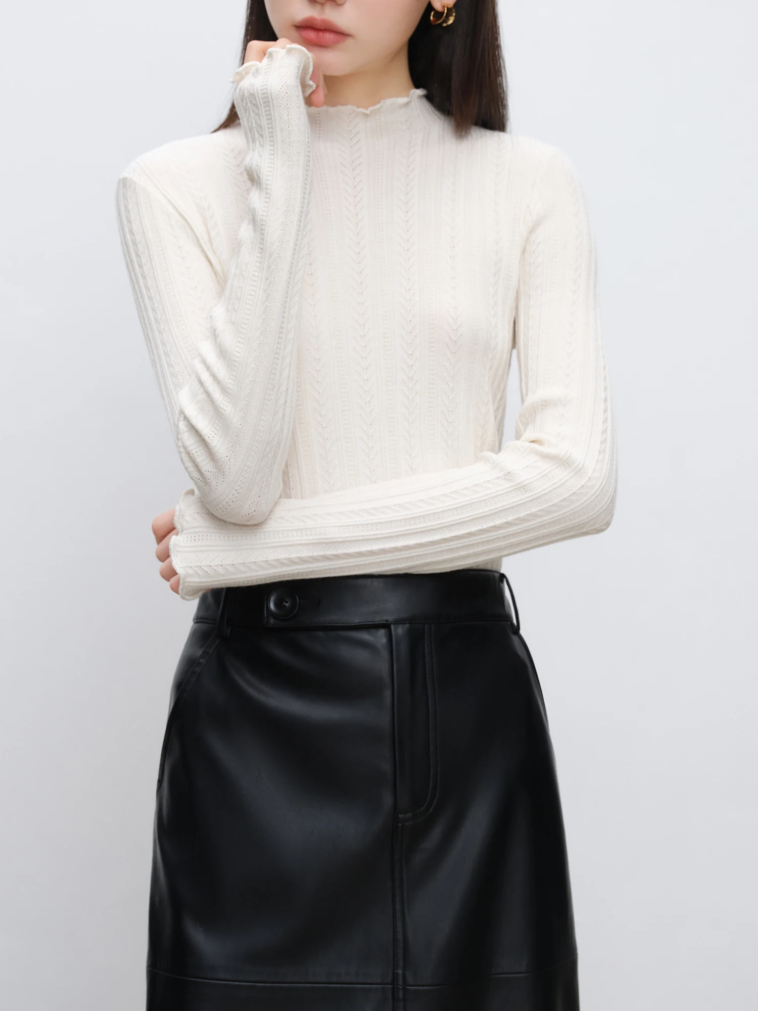 ZIQIAO Petite Size Korean Black High Neck Knitted Sweater for Women's Winter 2024 New Casual Loose Women Base Shirt 24ZQ94439