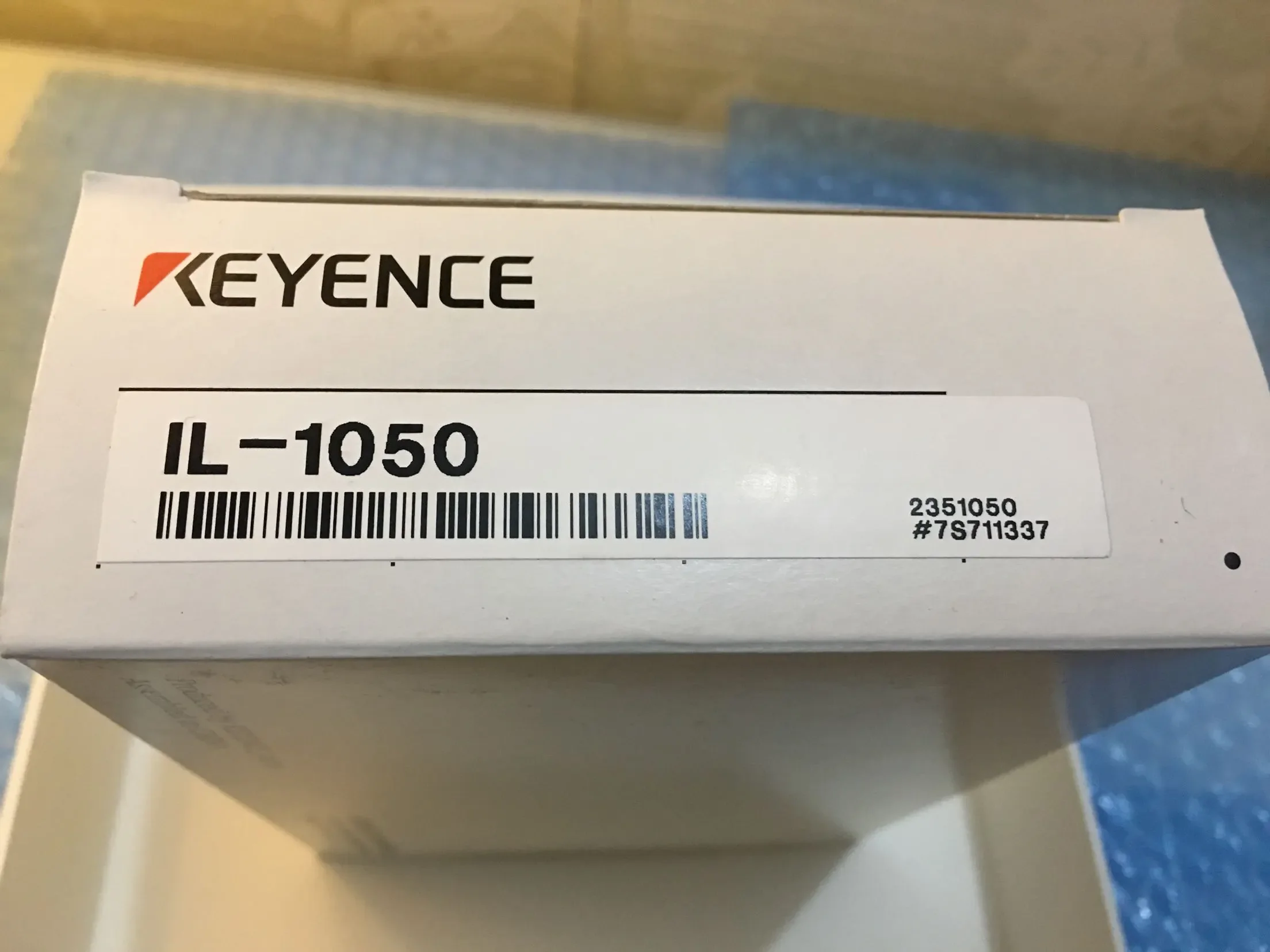 

IL-1050 IL-S025 Laser Displacement Sensor