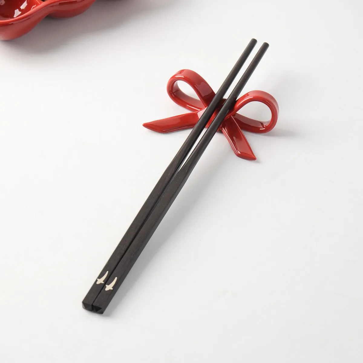 Handmade Woven Ceramic Bow Chopstick Holder Simple Household High-end Chopstick Holder Creative Dining Table Chopsticks Pillow