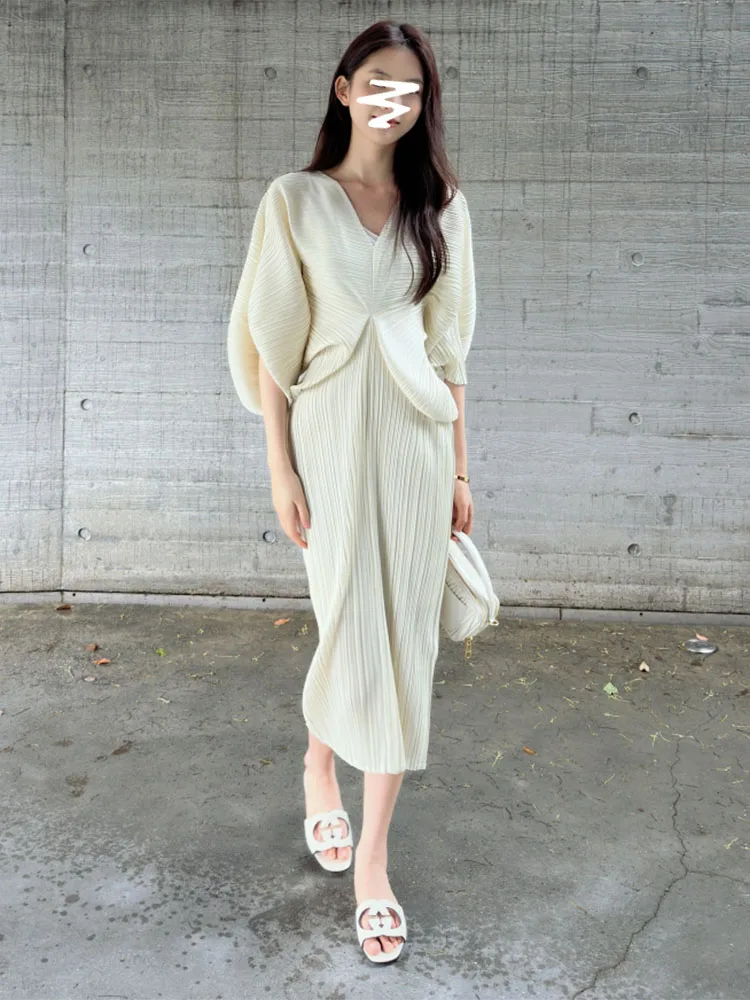 

Elegant V-neck White Dress Crepe Skirt Summer Fashion High Waist A-line Midi Dress Business Casual Polyester Fiber Medium Str...