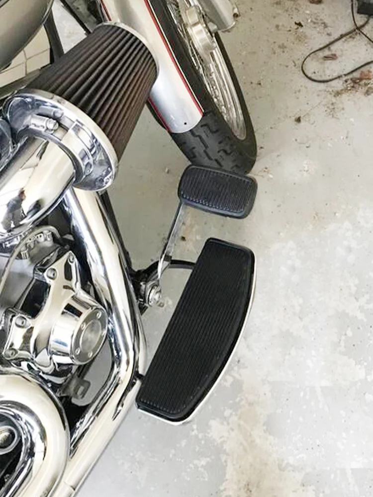 Motorcycle Forward Control Rider Footboard Linkage Levers Kit Foot Pegs For Harley Dyna Low Rider Super Glide Street Bob 2006-17