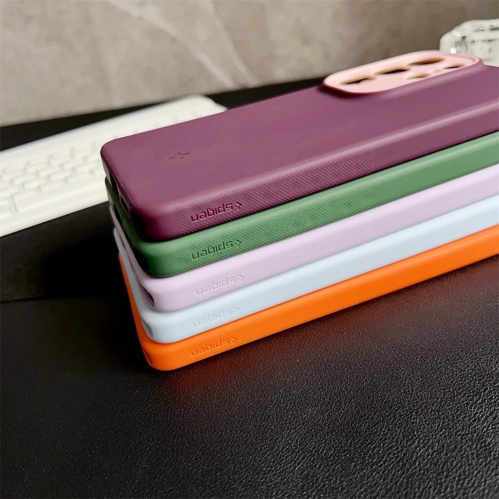 Etui Spigen Fit MagFit Hide z płynnego silikonu z magnetycznym mocowaniem do Samsung Galaxy S26 Ultra S25 Ultra, kompatybilne z bezprzewodowym ładowaniem Magsafe. — zdjęcie produktu 3
