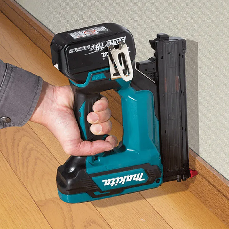 Makita DFN350 rechargeable straight nail gun