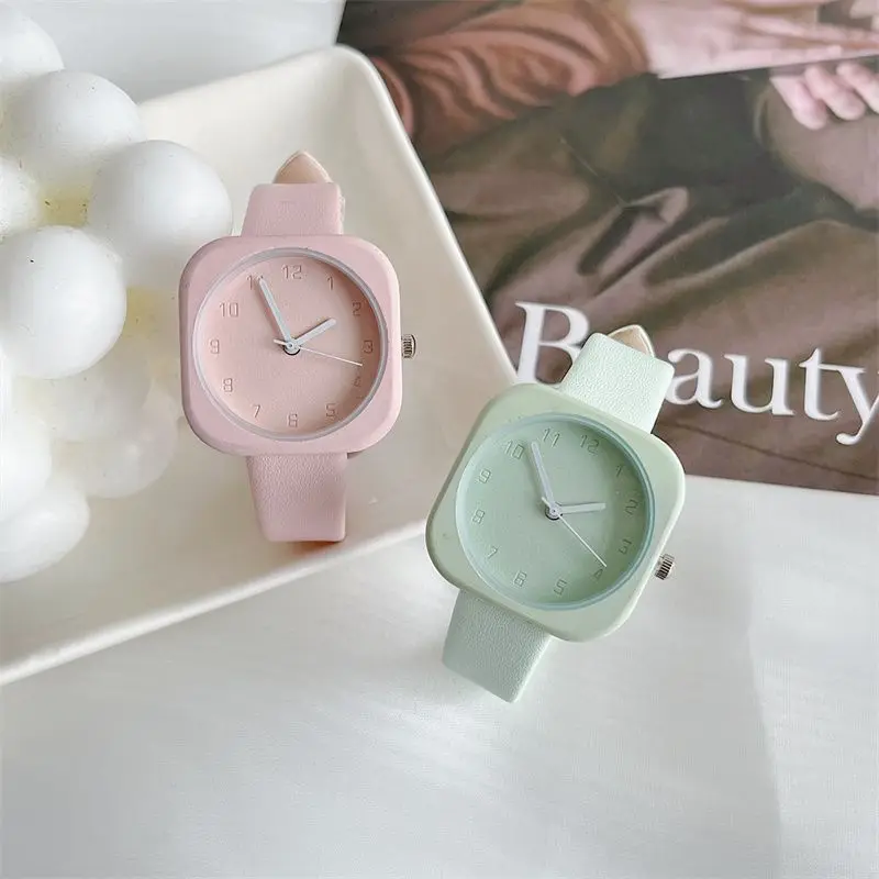 여성용 쿼츠 시계, Qpc 하트 팔찌, 캐주얼 라운드 포인터, 우아한 블랙 하트 팔찌 세트, 패션