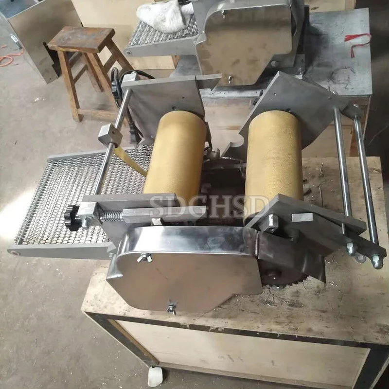 Easy Operating Automatic Cornmeal Taco Chip Maker 7-15Cm Tortilla Press For Taco Factory