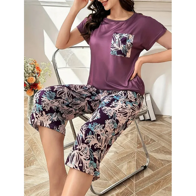 Printed Casual Women's Soft Lightweight 2-Piece Pajama Set Round Neck Short Sleeve Capri Pants Loungewear for Summer