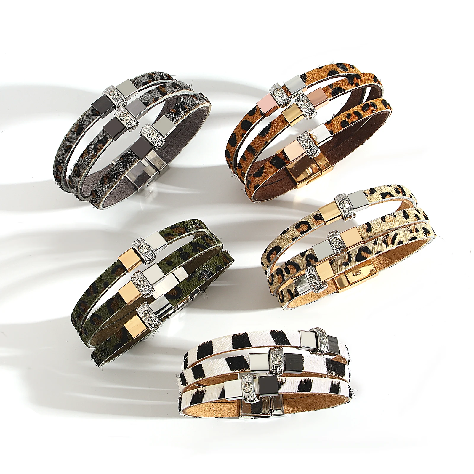 

Amorcome Leopard Print Bracelet Animal Fur Color Bracelet Rhinestone Charm Cowhide Bracelet Couple Multi-Layer Fashion Jewelry