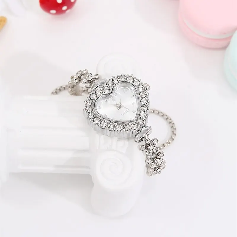 6PCS Set Luxury Women Watch Ring Heart Shaped Hollow Pendant Necklace Earring Rhinestone Fashion Wristwatch Casual Ladies Watche