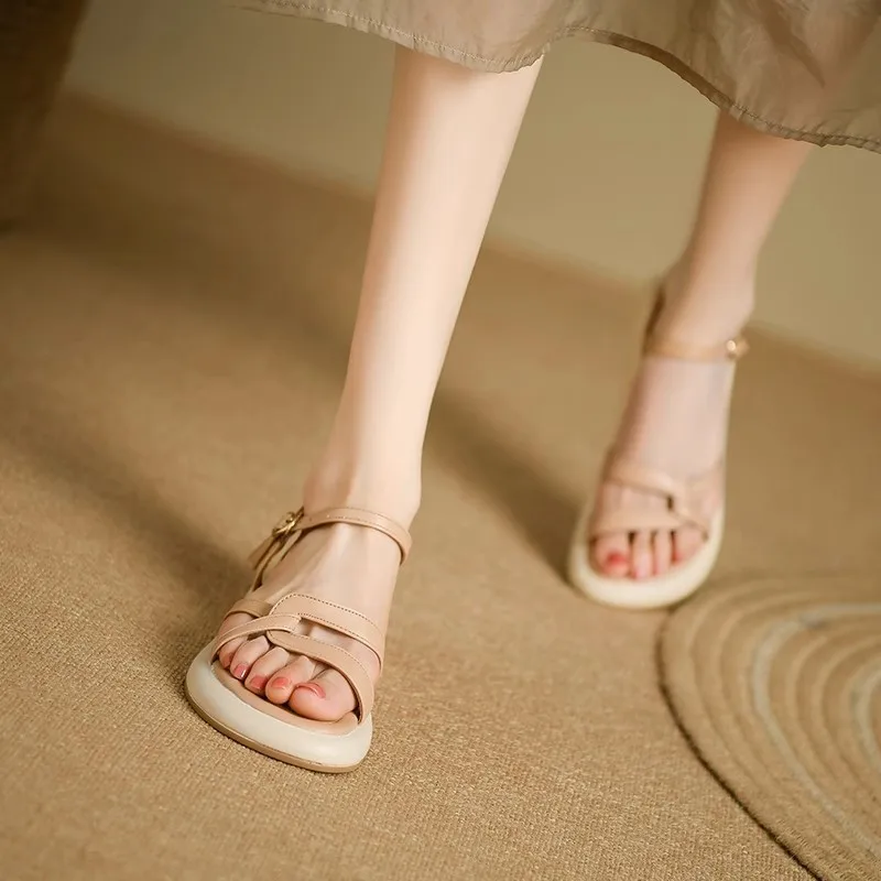 

Женские сандалии на толстой подошве с широким каблуком, без застежек, с ремешком на щиколотке и пряжкой, водонепроницаемые, на платформе, удобные и нескользящие.