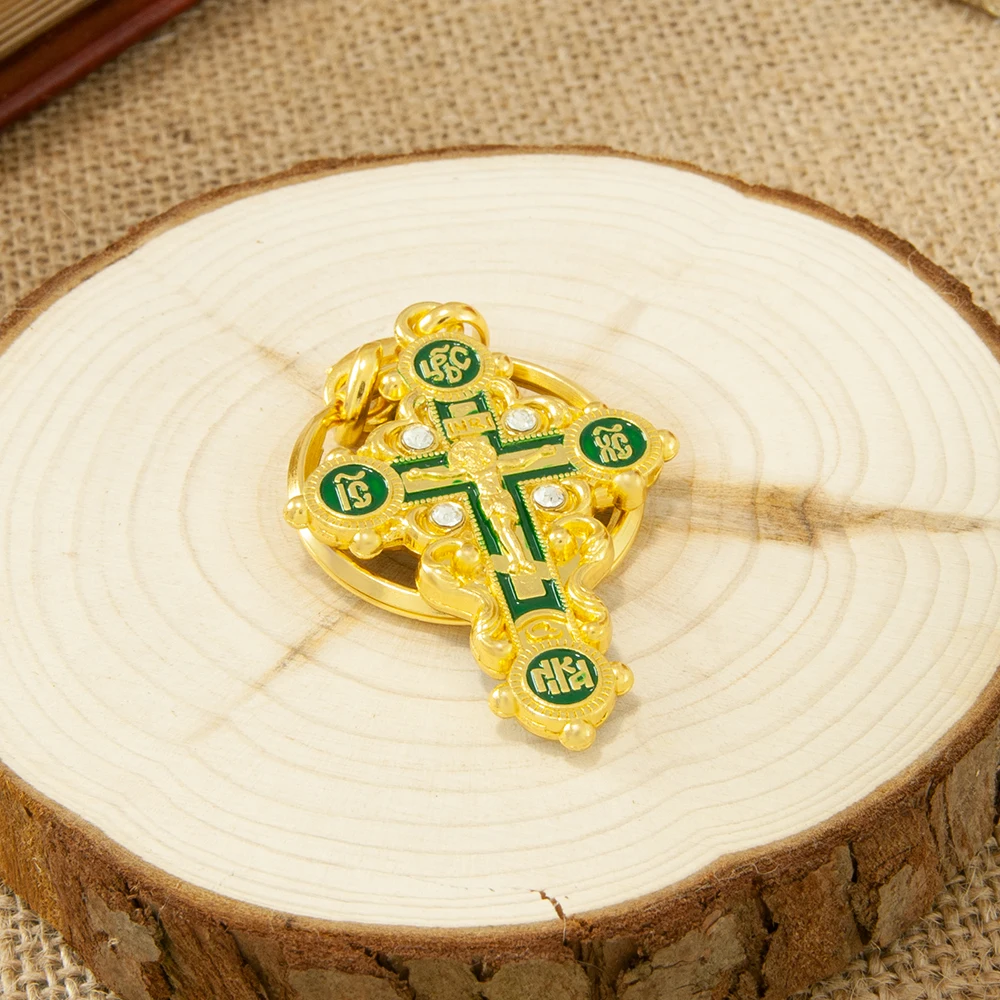 HTISOK Orthodoxes Kreuz aus Legierung, vergoldeter Schlüsselanhänger, heilige religiöse Mini-Jesus-Ikone, Kruzifix-Anhänger, heiliger Schlüsselanhänger für Gläubige – Detail 9