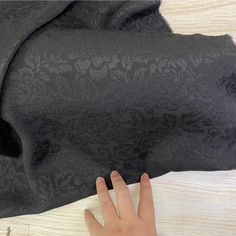 

Silk Guanle Crepe 114 Width 19-20 M about 6a Black Peony Fabric