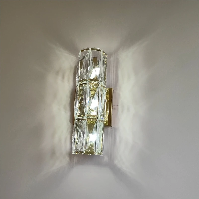 

Настенный светильник 2025 Nordic Luxury Modern LED из хрустального стекла для кабинета, гостиной, фоновой стены, виллы, элитный прикроватный настенный светильник