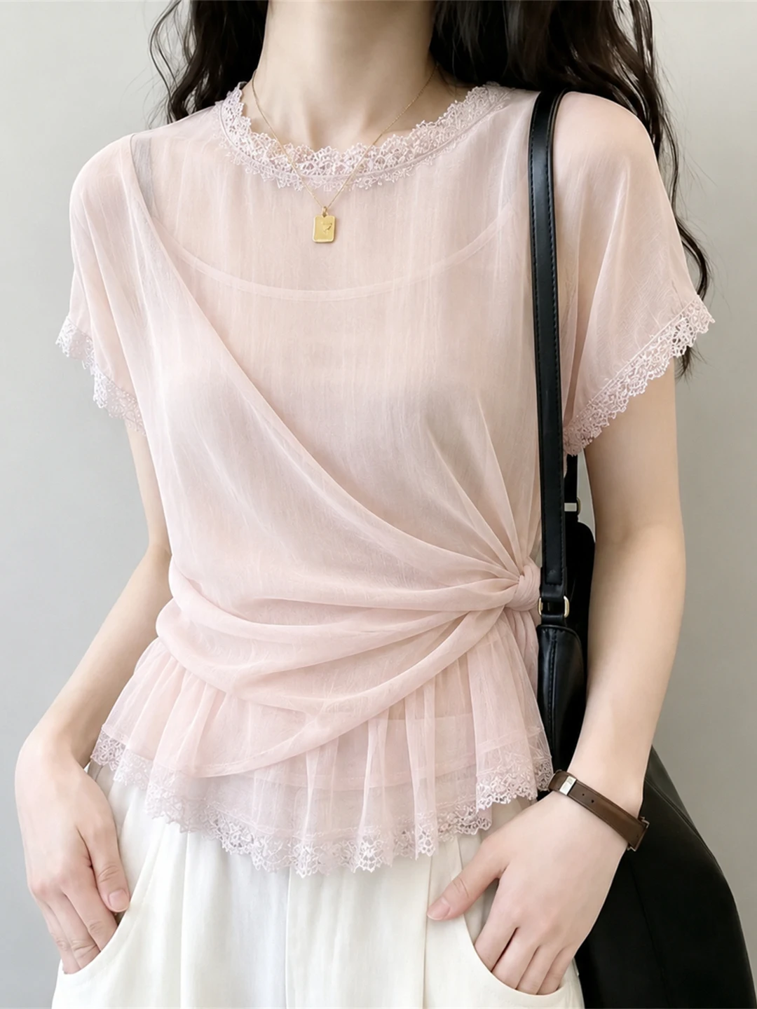 

Elegant Lace Patchwork Sweet Fashionable Top Luxury Delicate Summer Shirt Commute Style Korean Waist-Cinching Short Sleeve