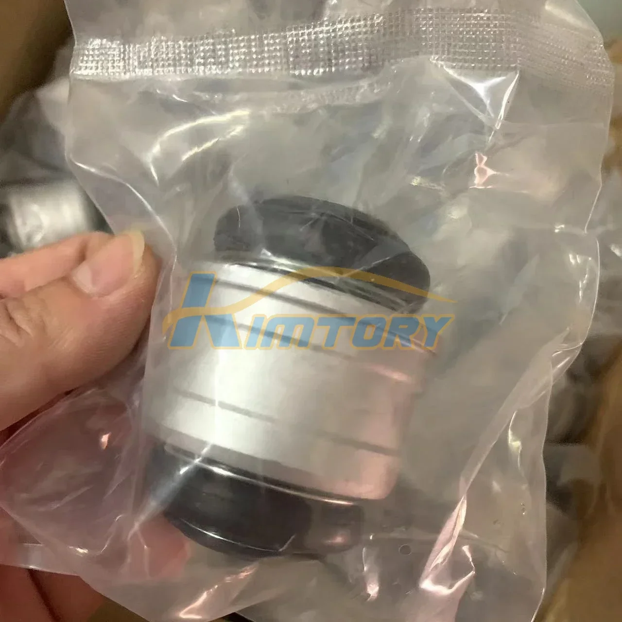 

3pcs Rear Sheep Horn Bushing For Chevrolet New Malibu Buick New Regal new LaCrosse 84107273