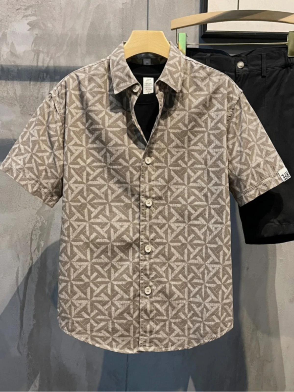 

Модная мужская футболка с цветочным принтом, летняя новинка, стильная, с квадратным вырезом, универсальная, бренд Haome, Tagkita