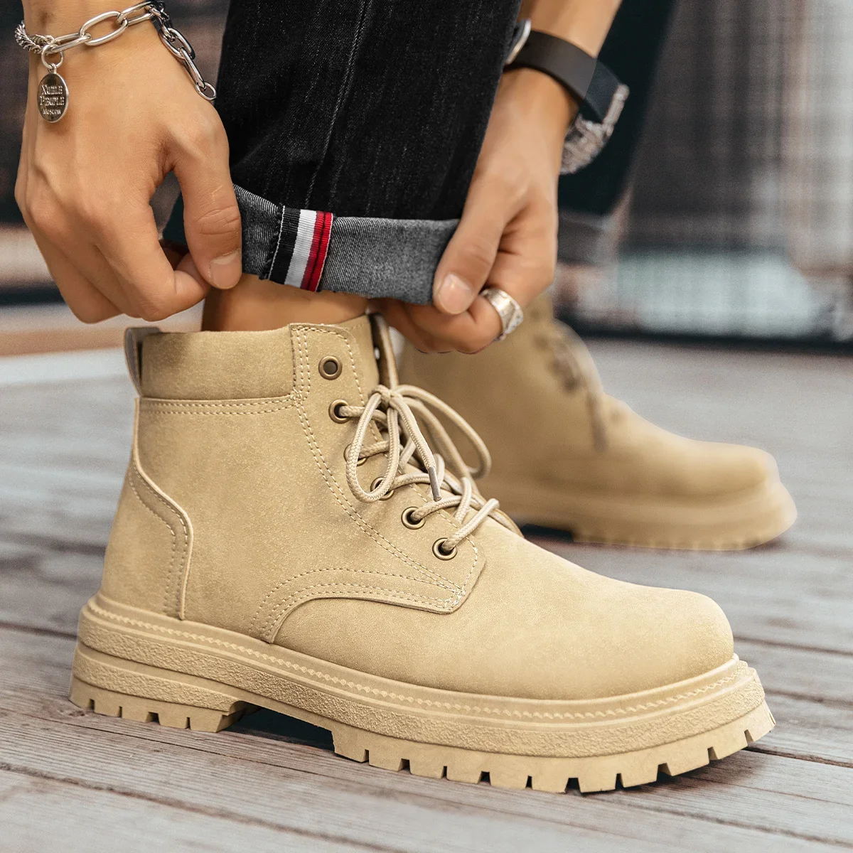 

Fall Outdoor Boots, Men's High-top Work Boots, Anti-slip and Wear-resistant Mountain Sandal with Textured Sole