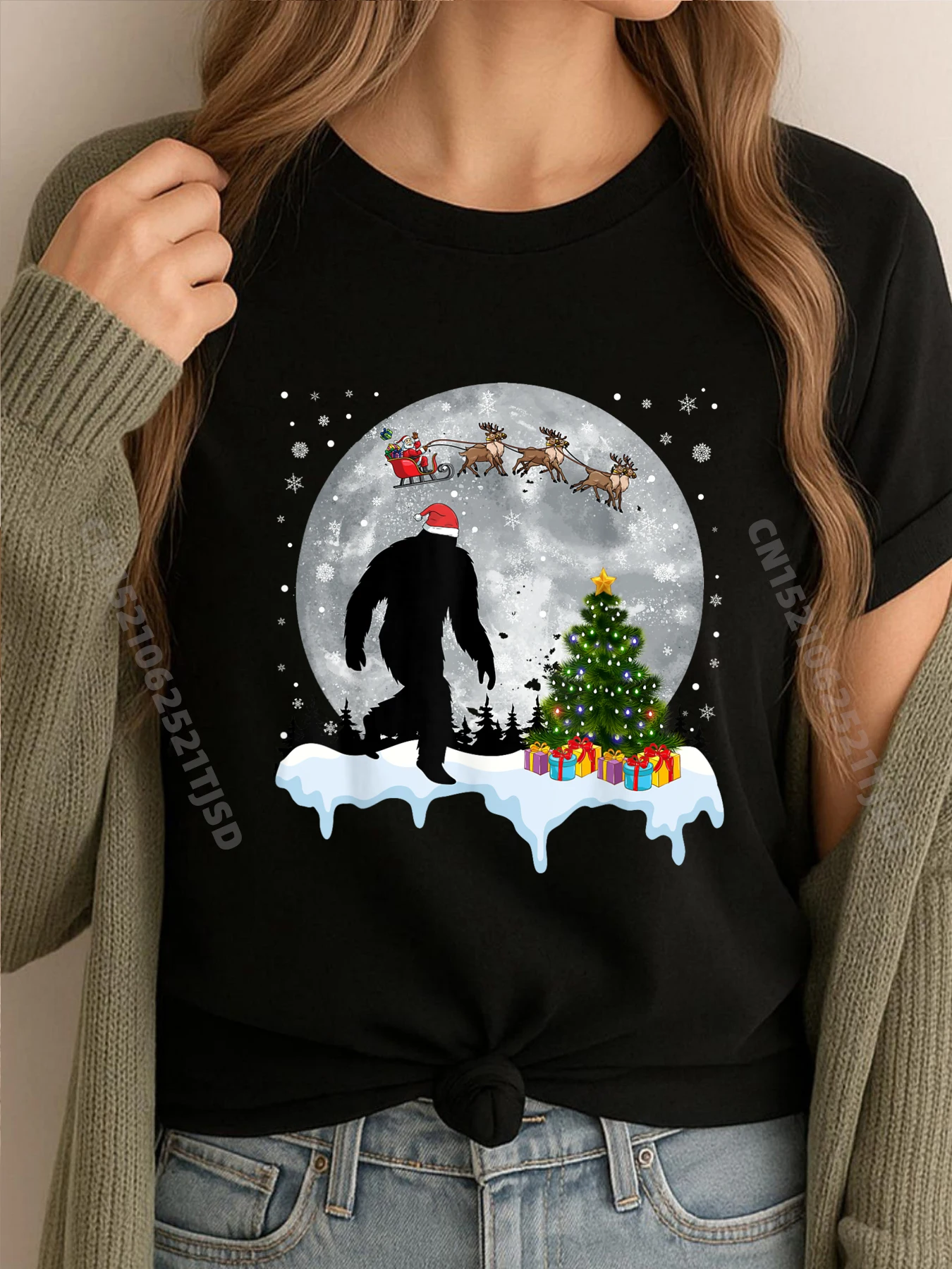 

Рождественская футболка Bigfoot Santa Tree Сани Луна Олени Белоснежка с рисунком Натуральные топы Camiseta Футболка в готическом стиле