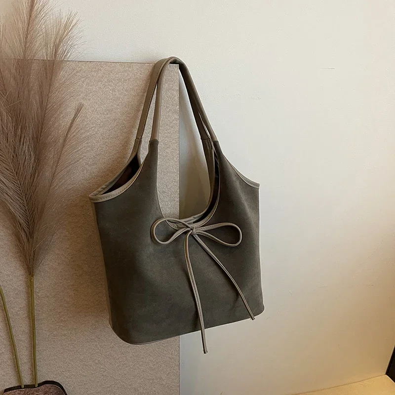 Fashion PU Solid Color Bow Tote Bag 2024 New Hasp High Beauty Shoulder Bag Soft Versatile Commuter Western Style Handbag