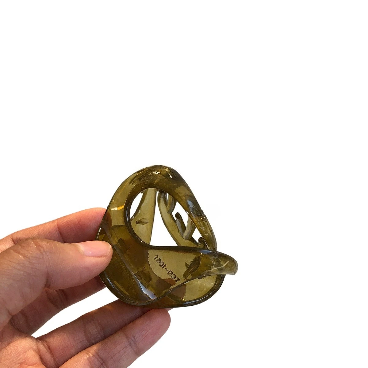 

French jelly-colored special-shaped disc hair grab clip, retro niche back head shark clip