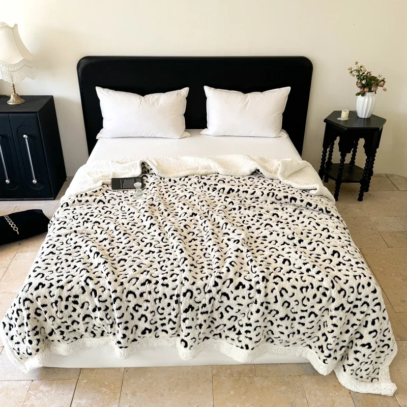 Leopard Print Thick Warm Spring Blanket Soft Comfortable Artificial Lambswool Sofa Blanket Yarn Dyed Jacquard Nap Blanket Shawl
