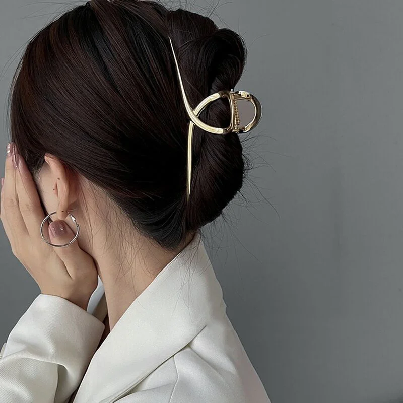 

13.5cm Oversized Metal Hair Claw Fashion Large Hollow Hair Clip Hairpin Trendy Hairgrip Headwear For Girl Hair Accessories Gifts